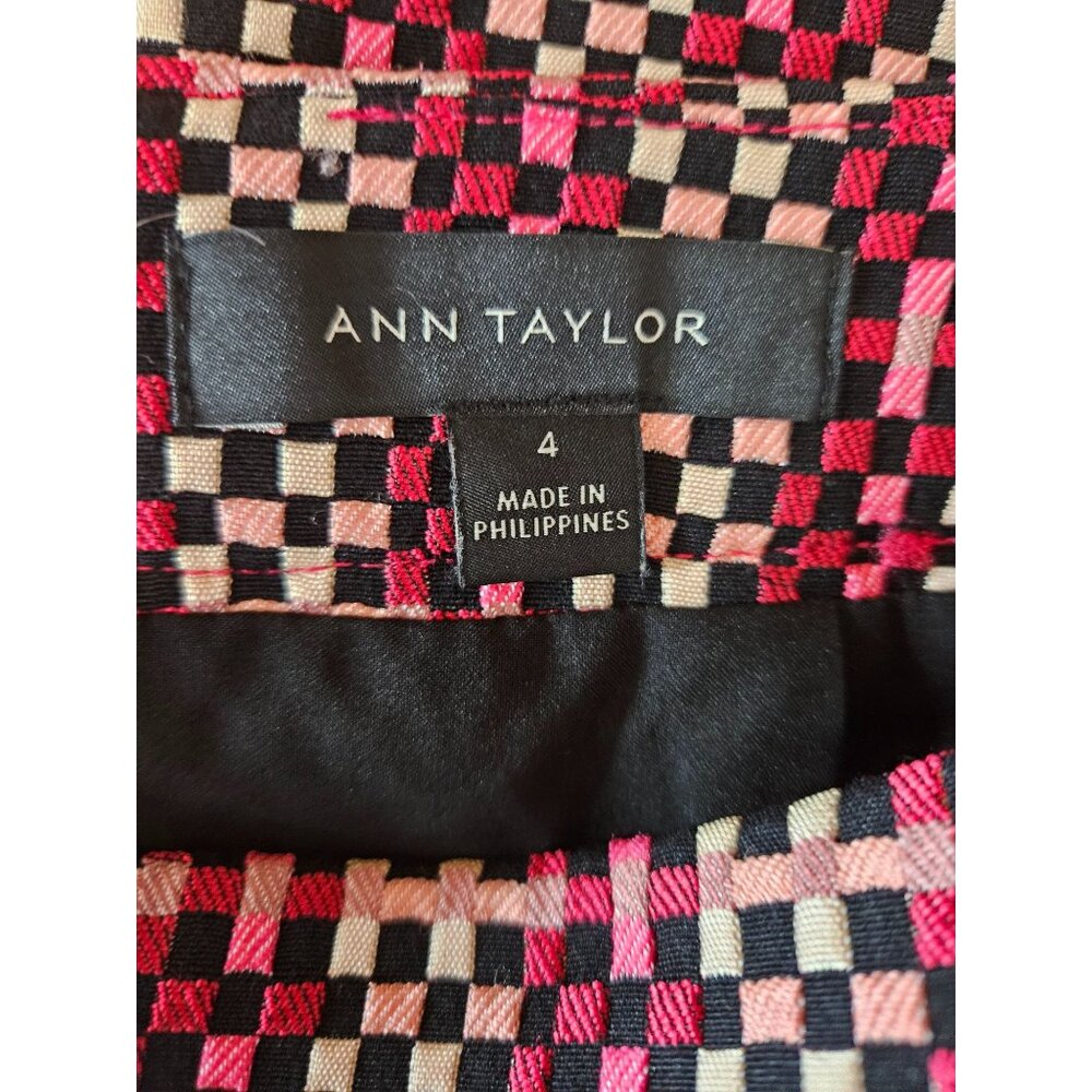Ann Taylor Womens Size 4 Coquette Girl  Feminine Texured Check Work Pencil Skirt - Picture 7 of 9